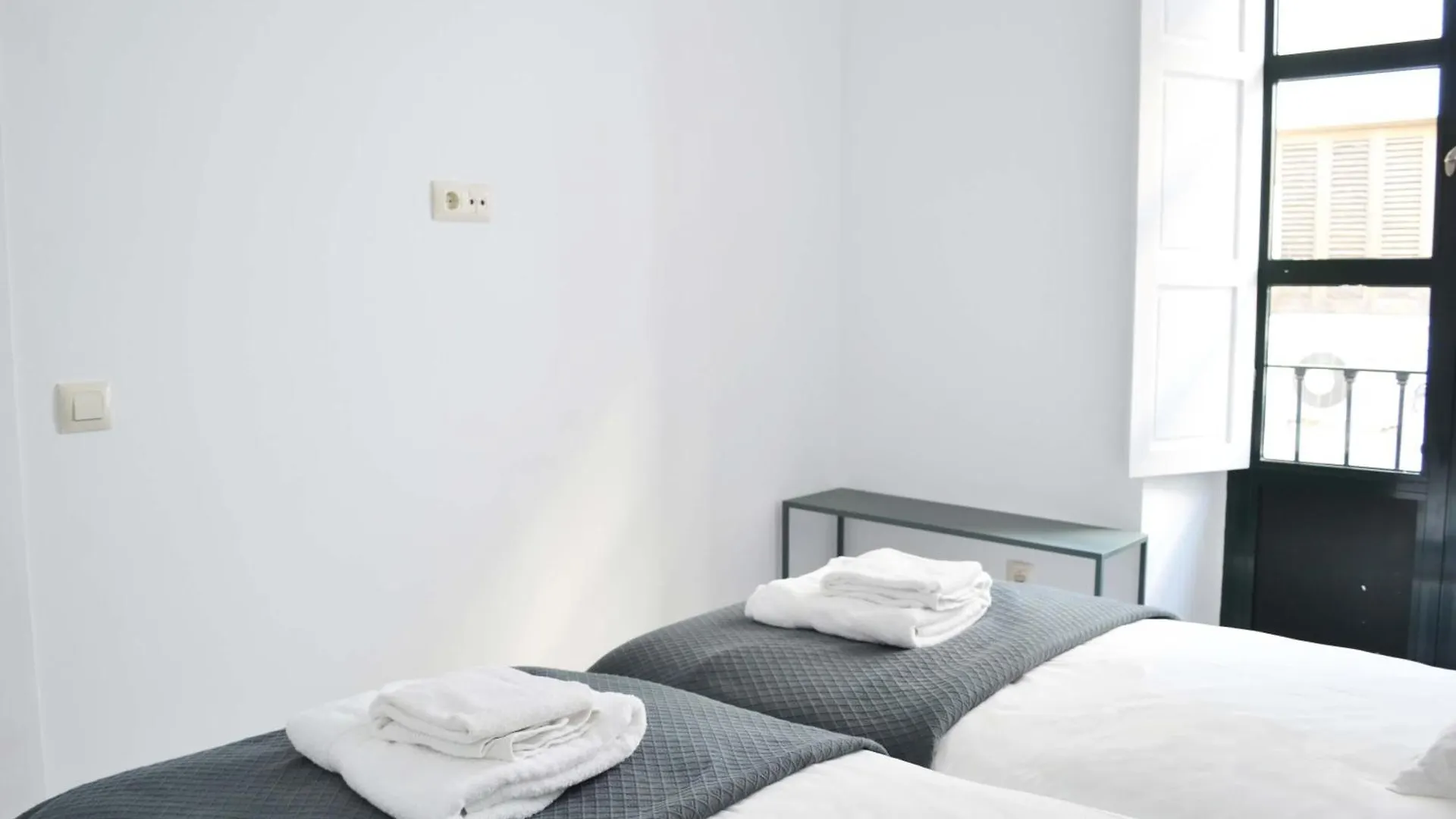 Casas Y Patios De Sevilla