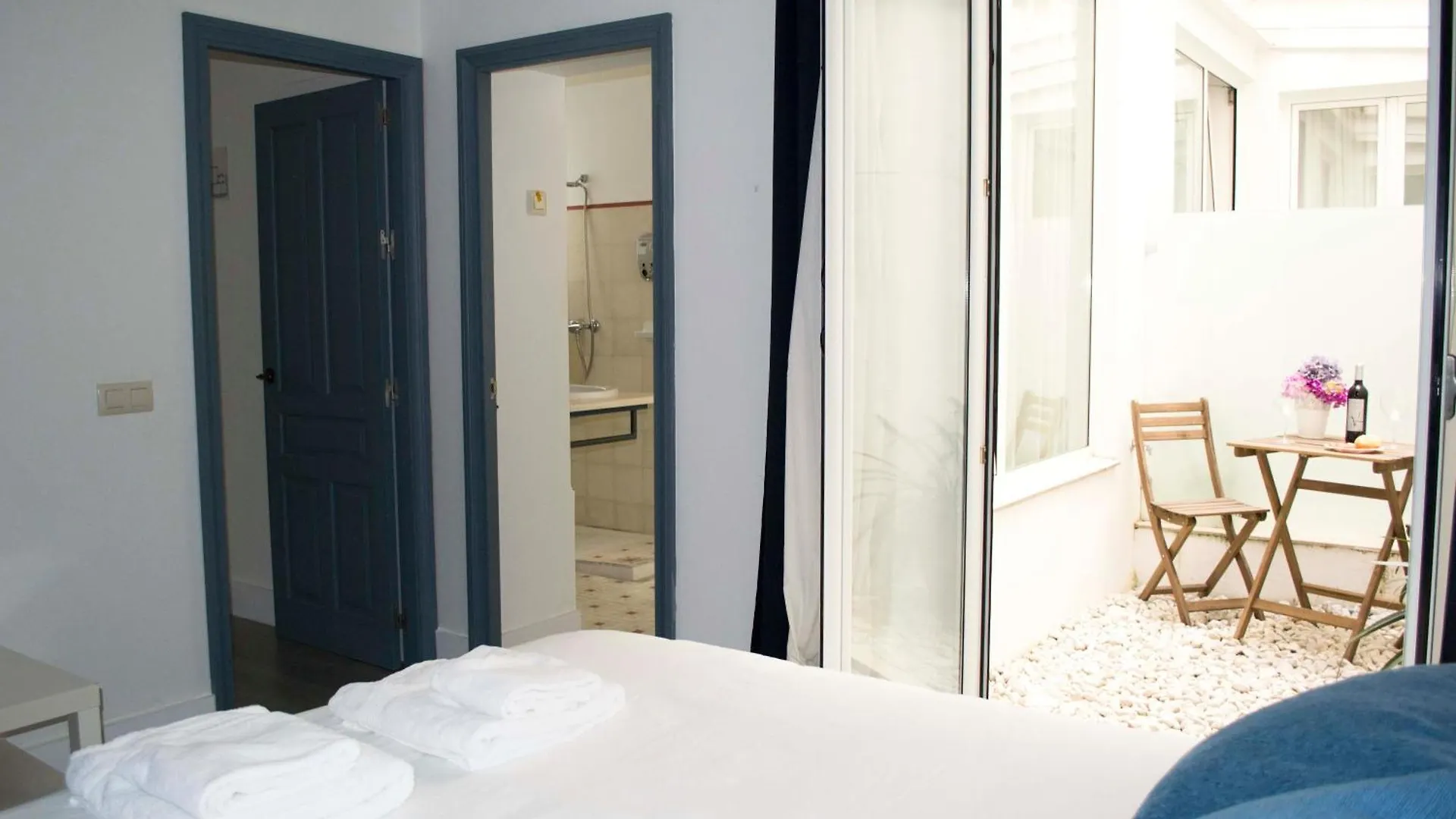 Casas Y Patios De Sevilla
