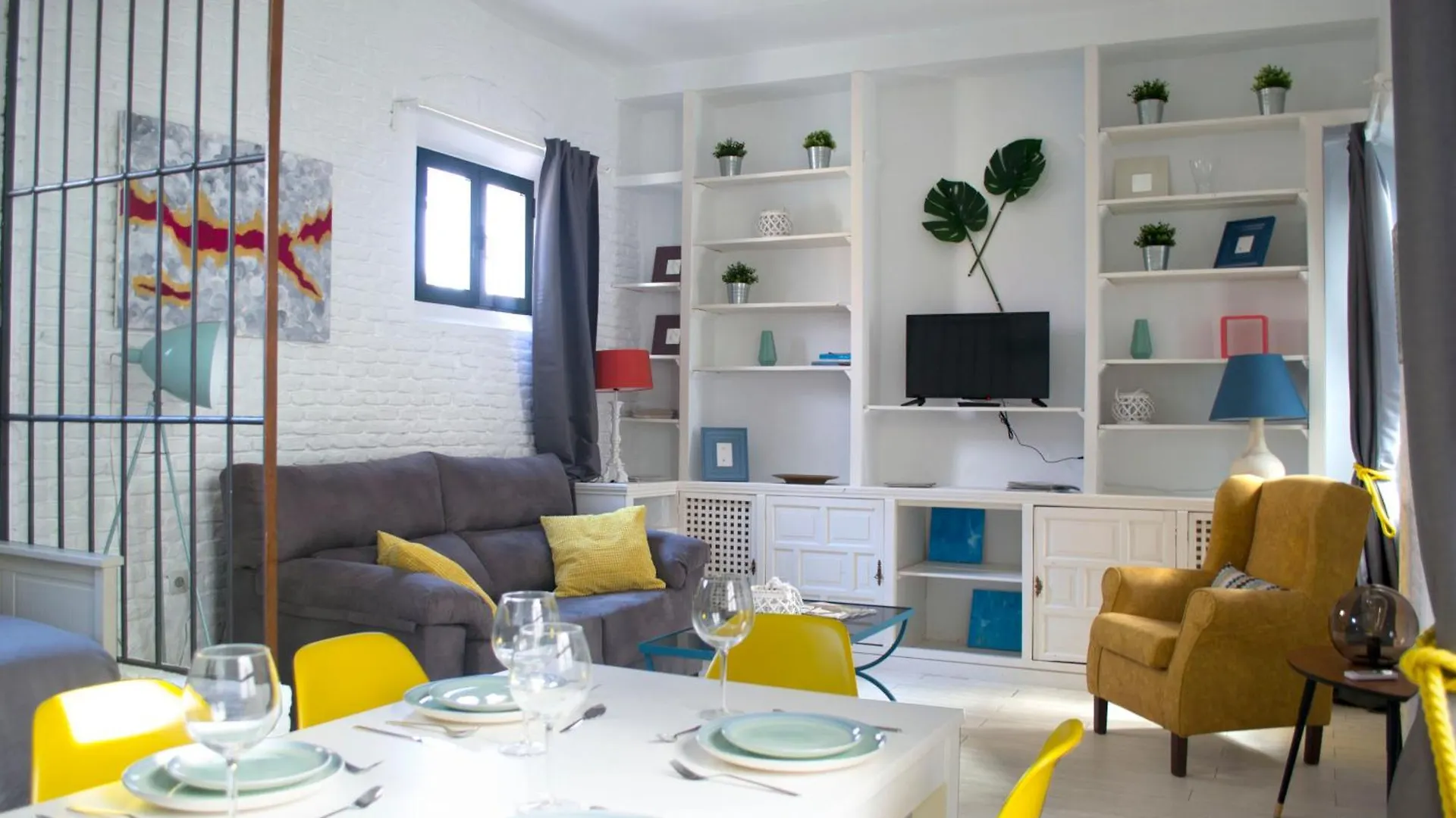 Casas Y Patios De Sevilla